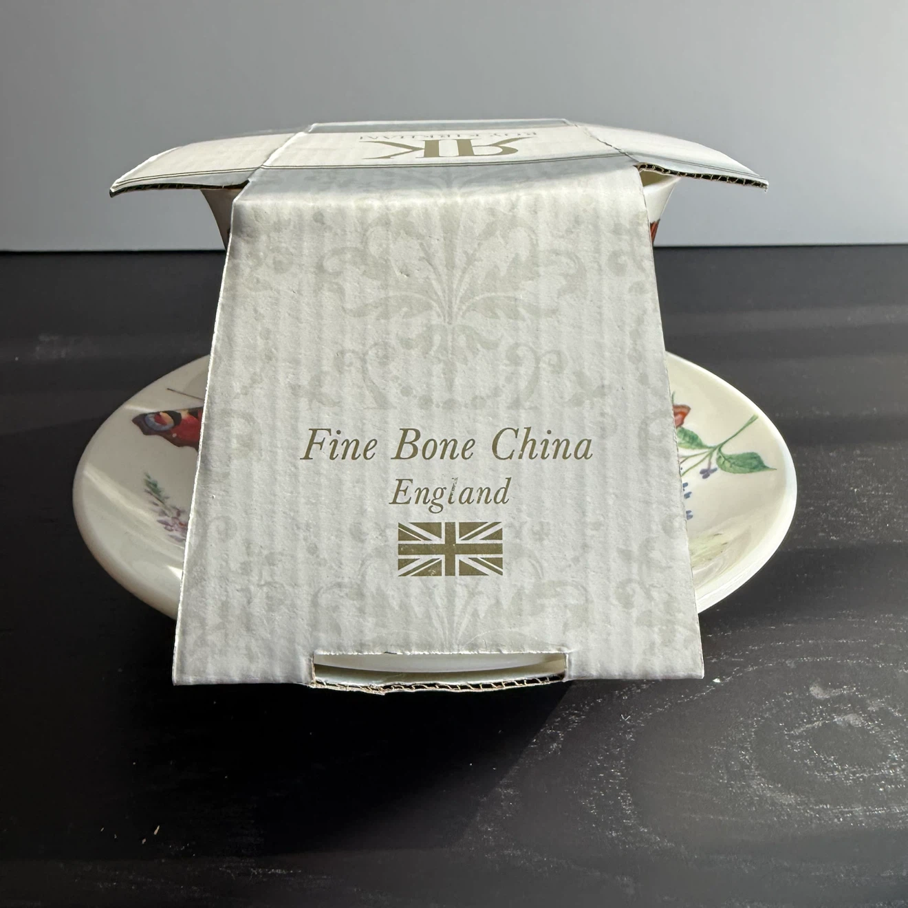 Brand new/giftable Roy Kirkham butterfly extra large teacup - photo 4
