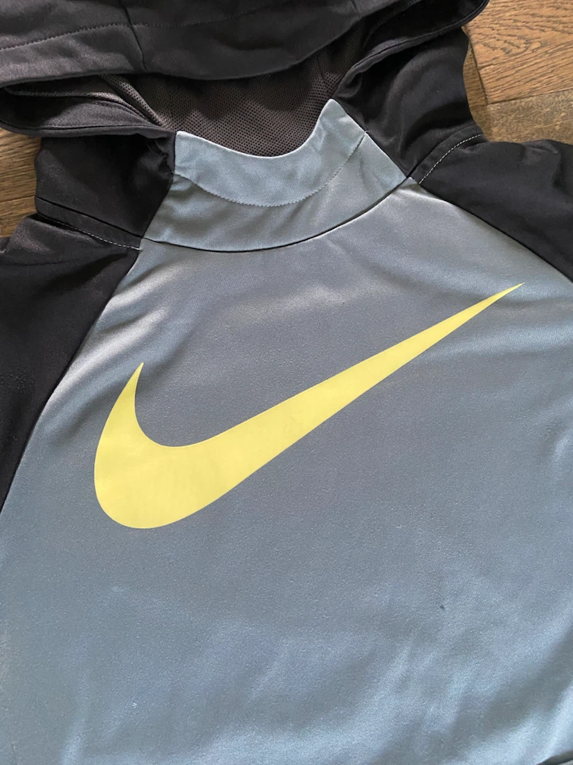 Boys Nike Dri-FIT Hoodie - Size Youth XL - photo 2