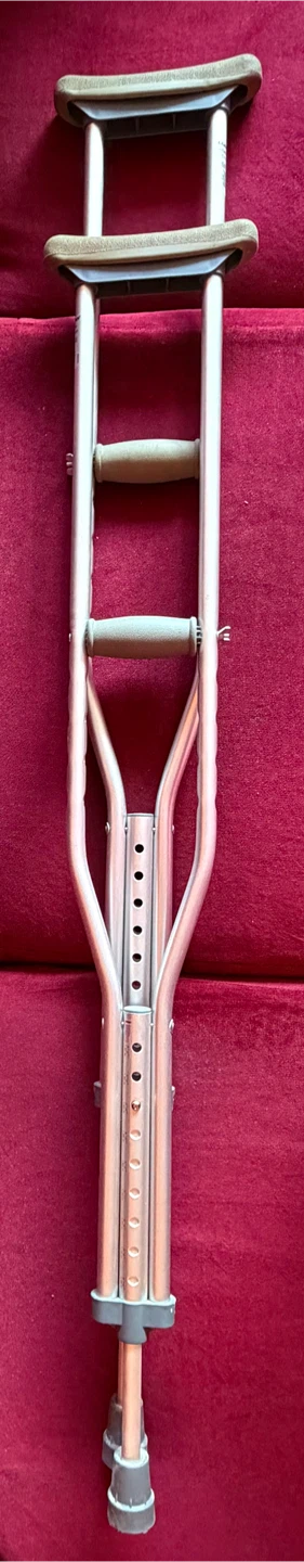 Adjustable Aluminum Crutches (Guardian)