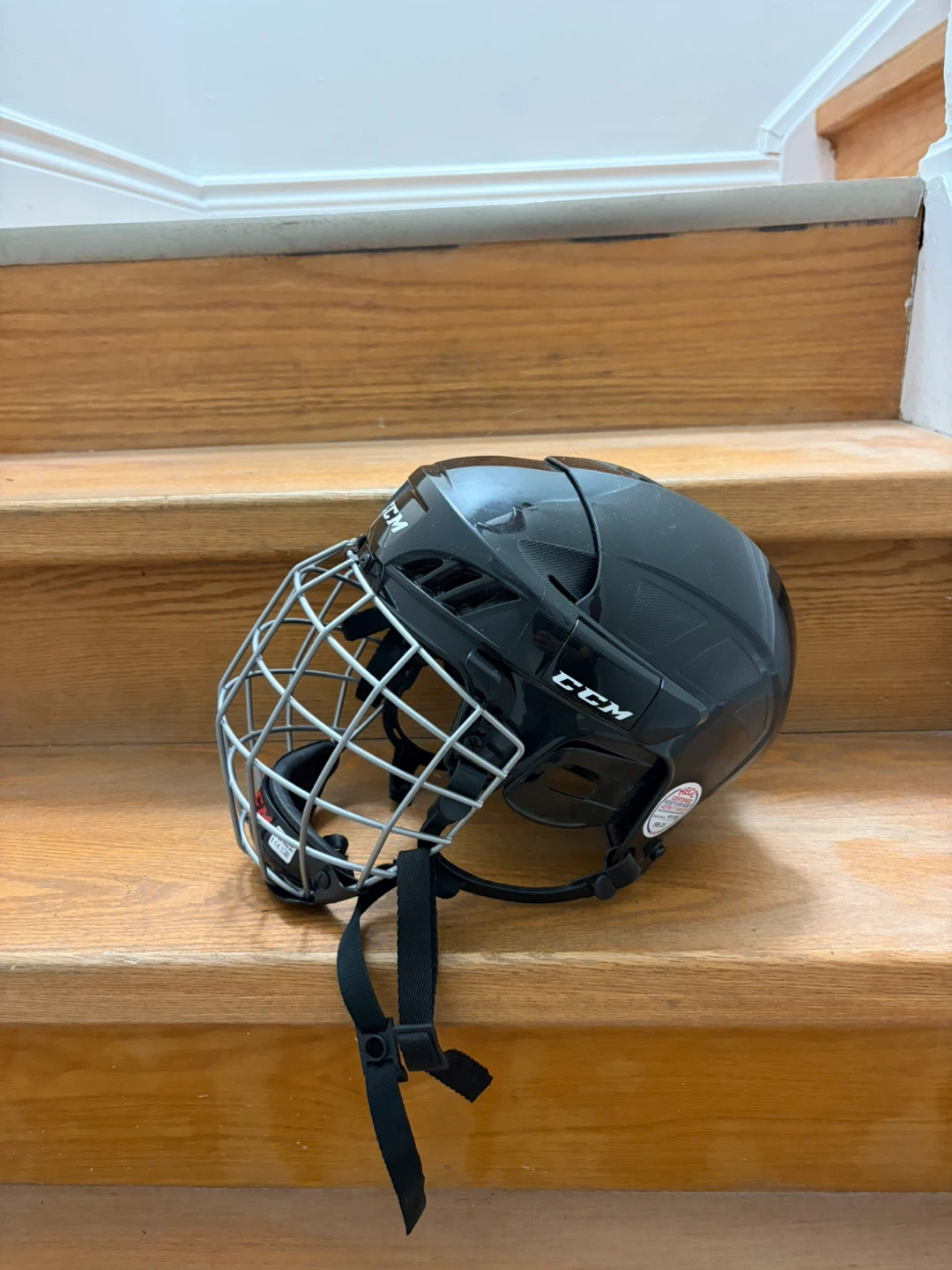 CCM kids hockey helmet - photo 2