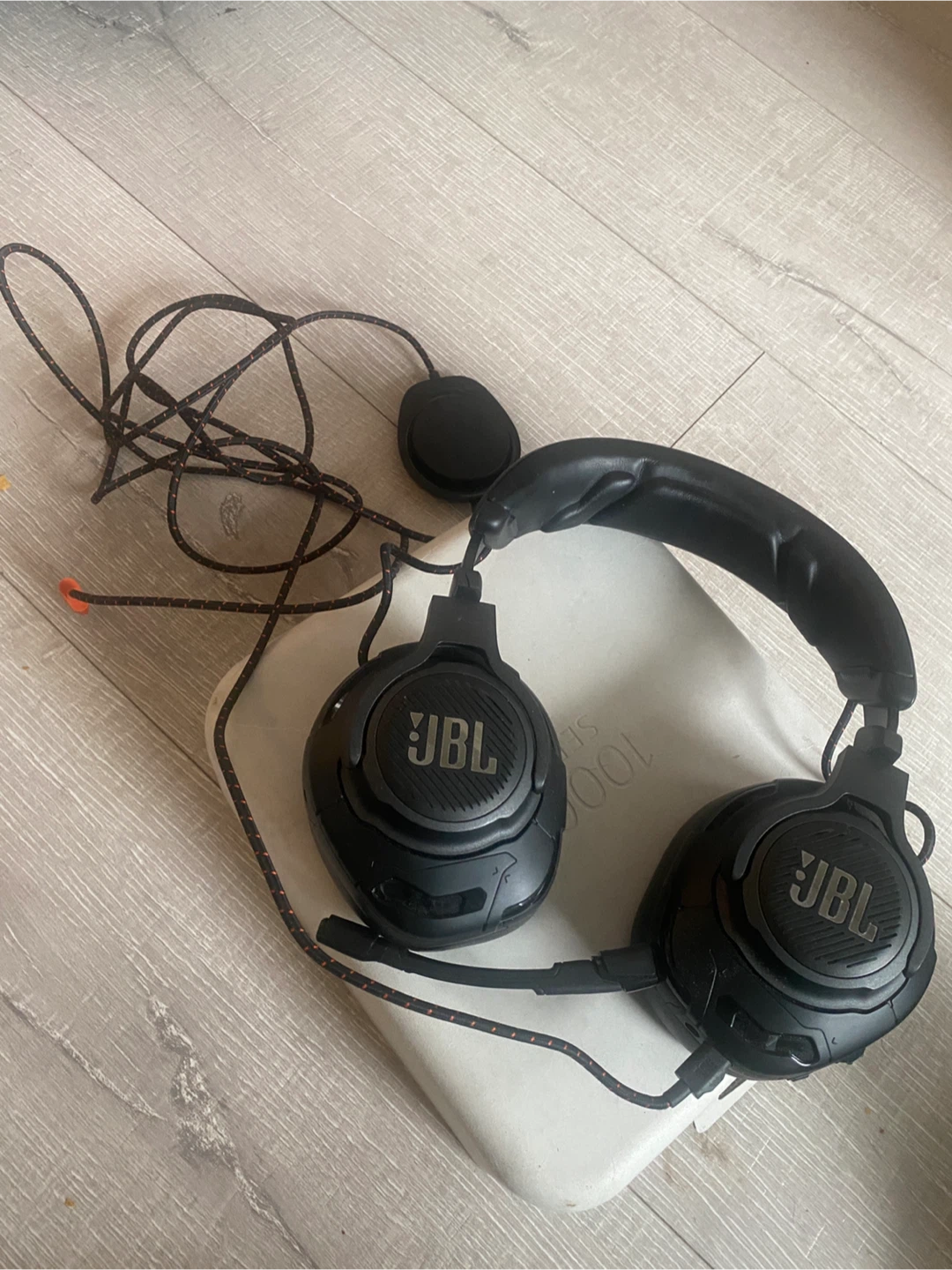 JBL Quantum ONE Gaming Headset - photo 4