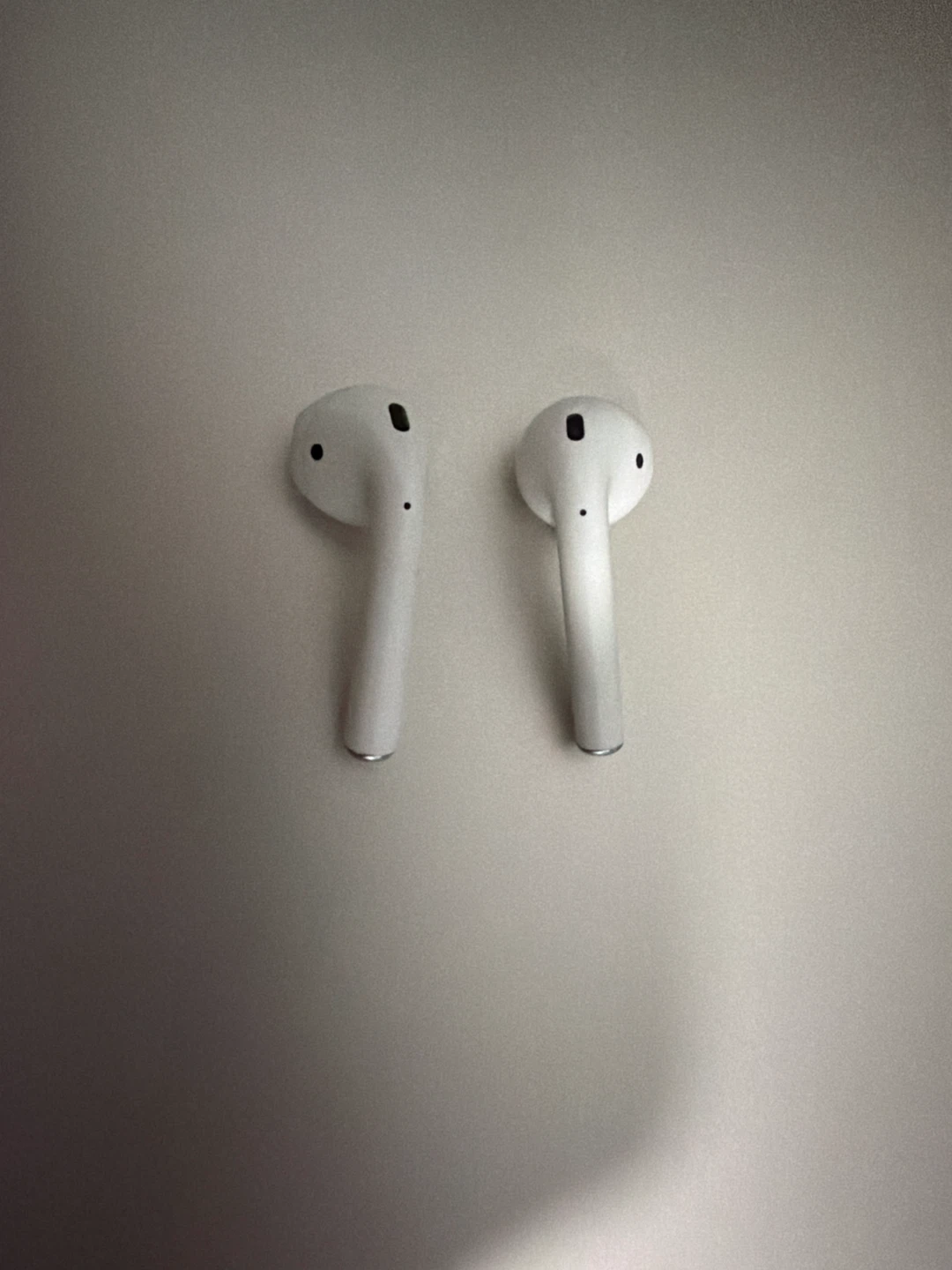 Apple AirPods 2nd Generation(Buds only) - photo 2