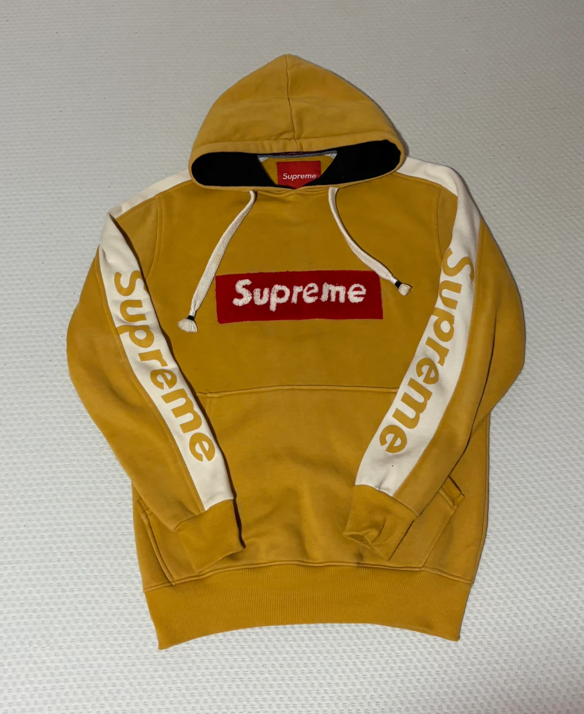 Supreme Hoodie