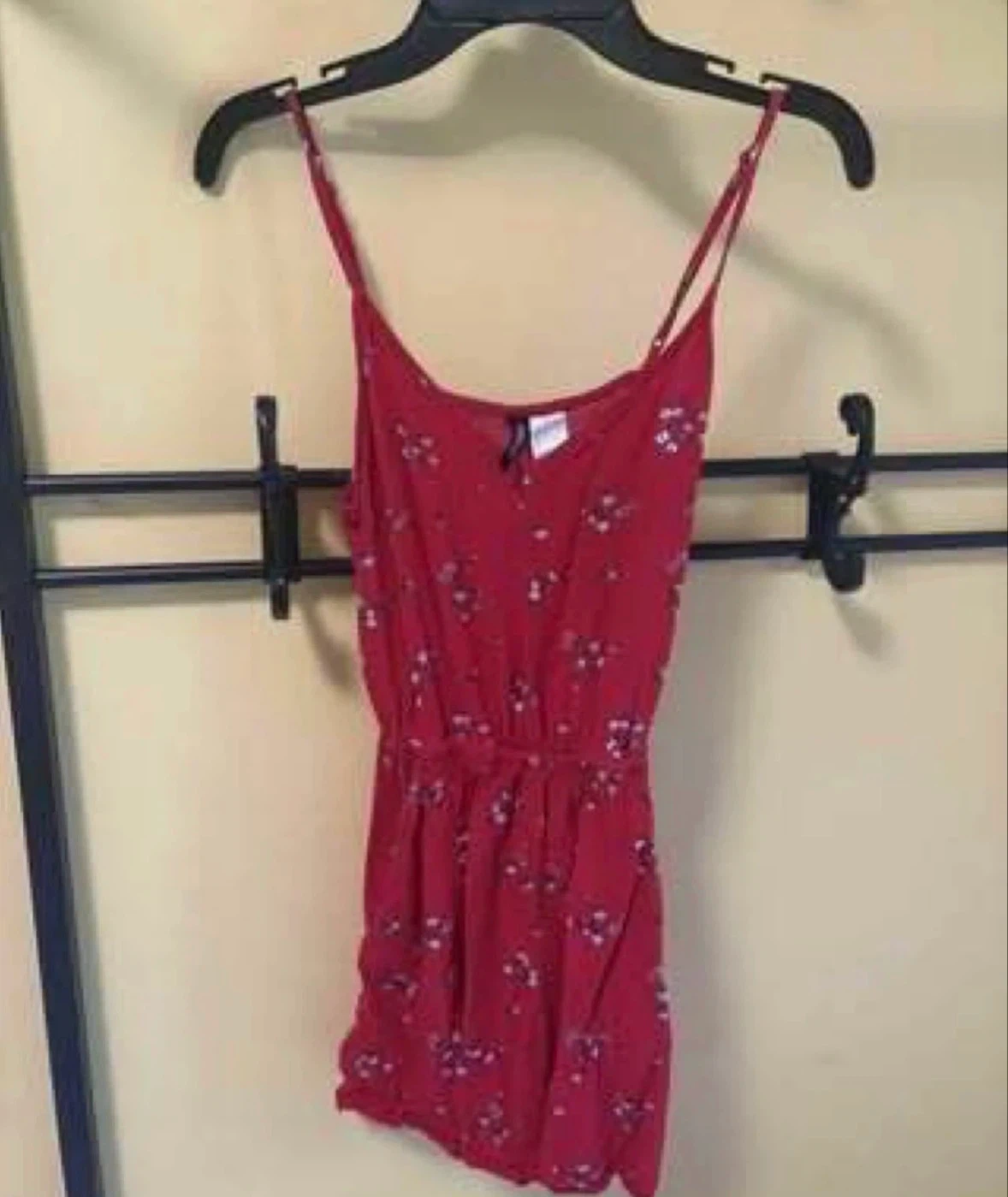 2 dresses & 2 rompers (Small) (Never worn)(All for Free) - photo 4