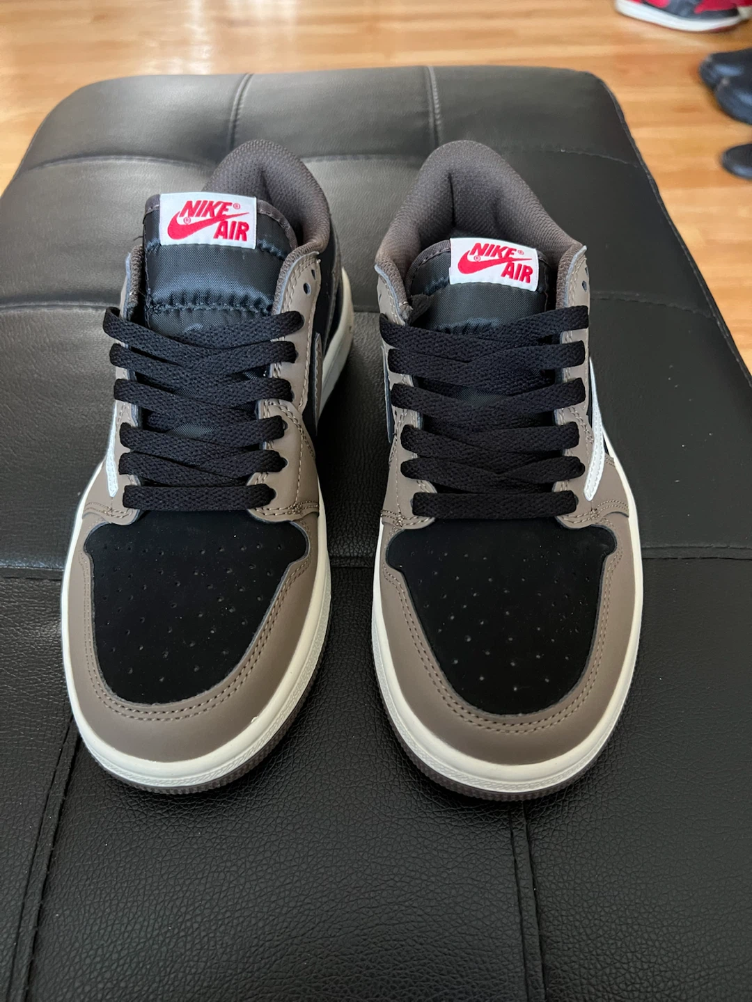 Travis Scott 1's Mens size 7 - photo 2