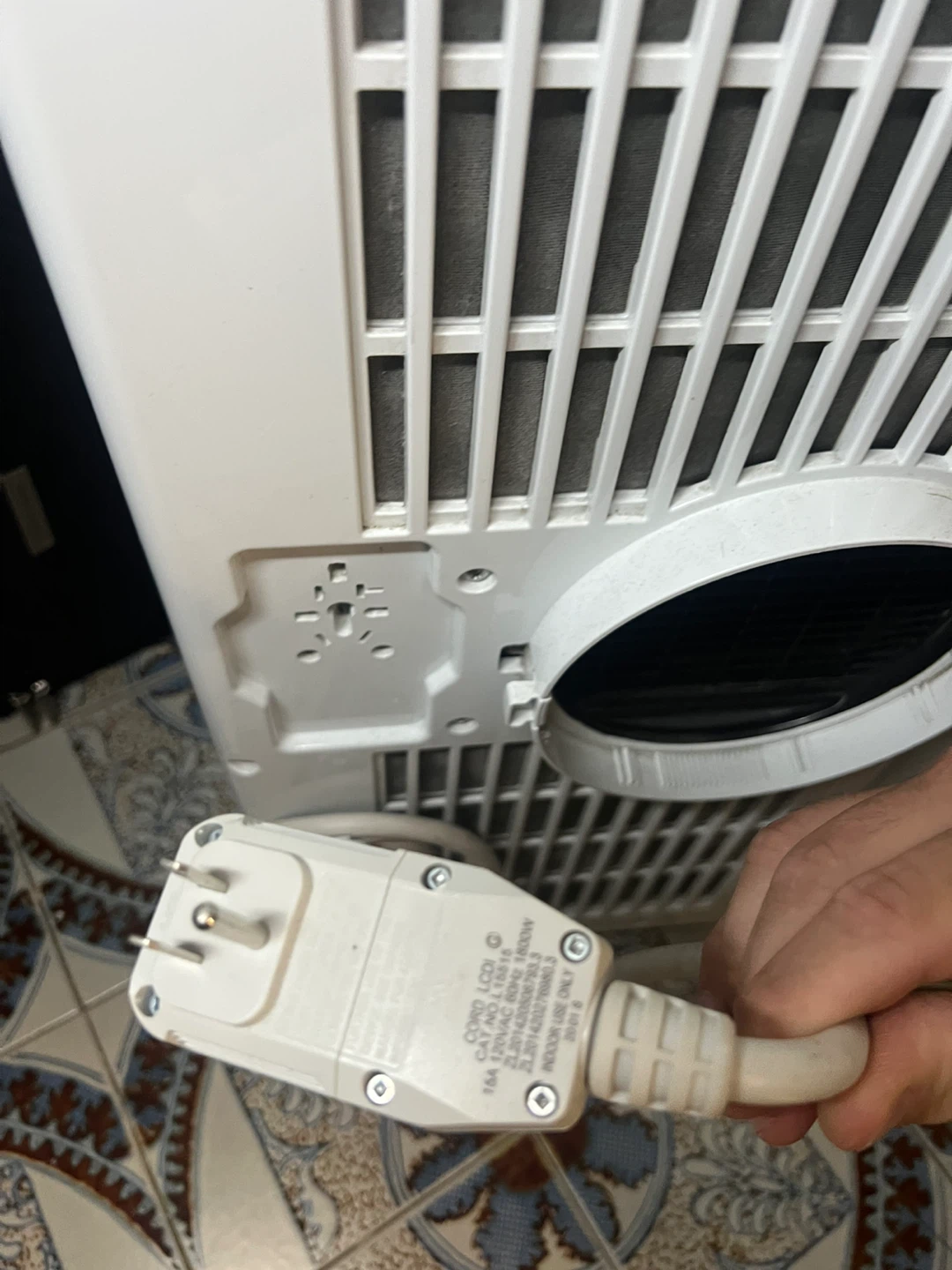 Haier - Portable Air Conditioner - photo 3