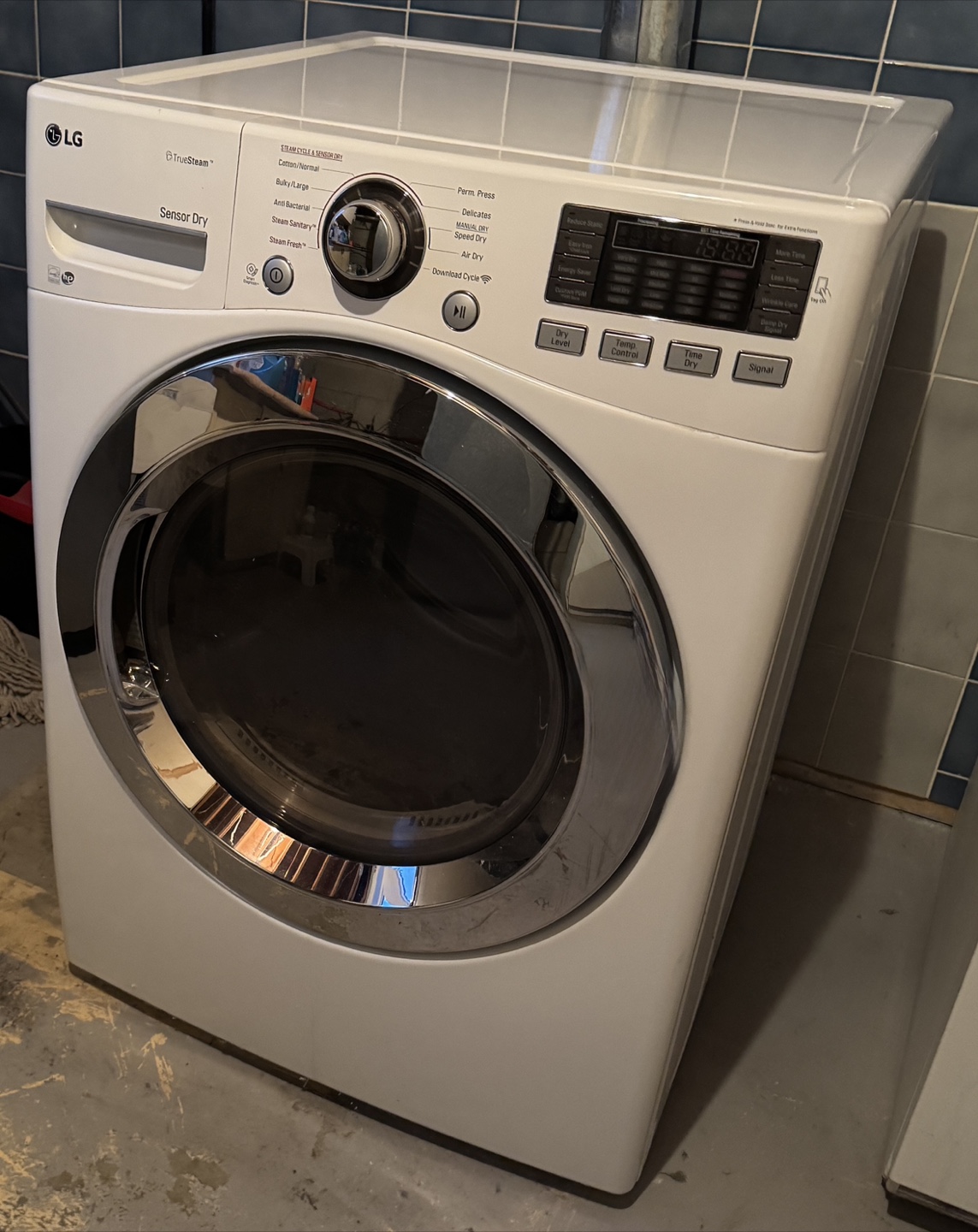 LG Washer & Dryer - photo 2