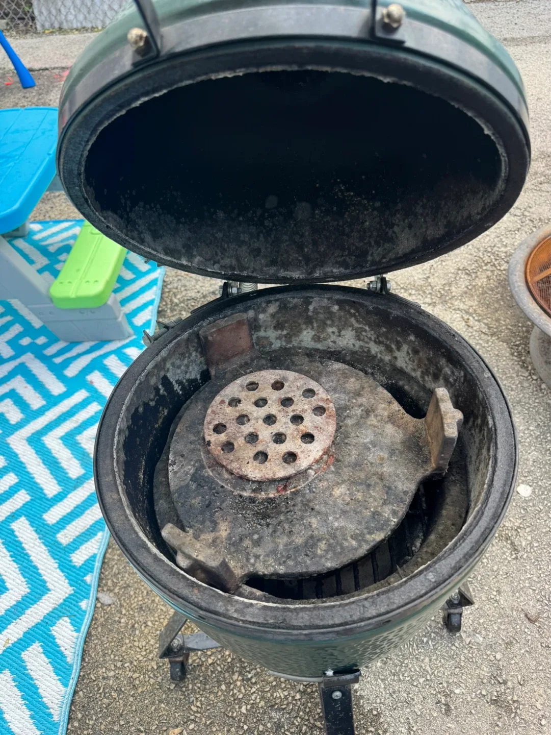 Big Green Egg Ceramic Kamado Grill - photo 5