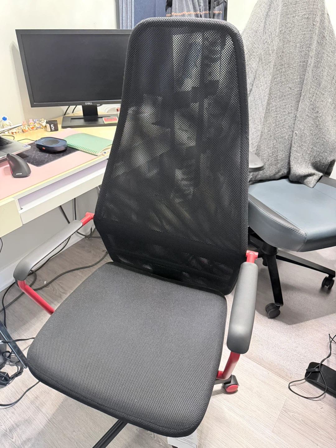 Black Mesh Office Chair