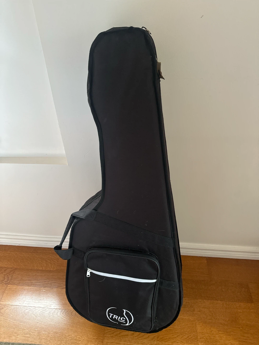 TRIC Canada Gig Bag for Acoustic Guitar