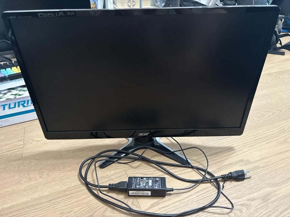Acer LED Monitor - photo 2
