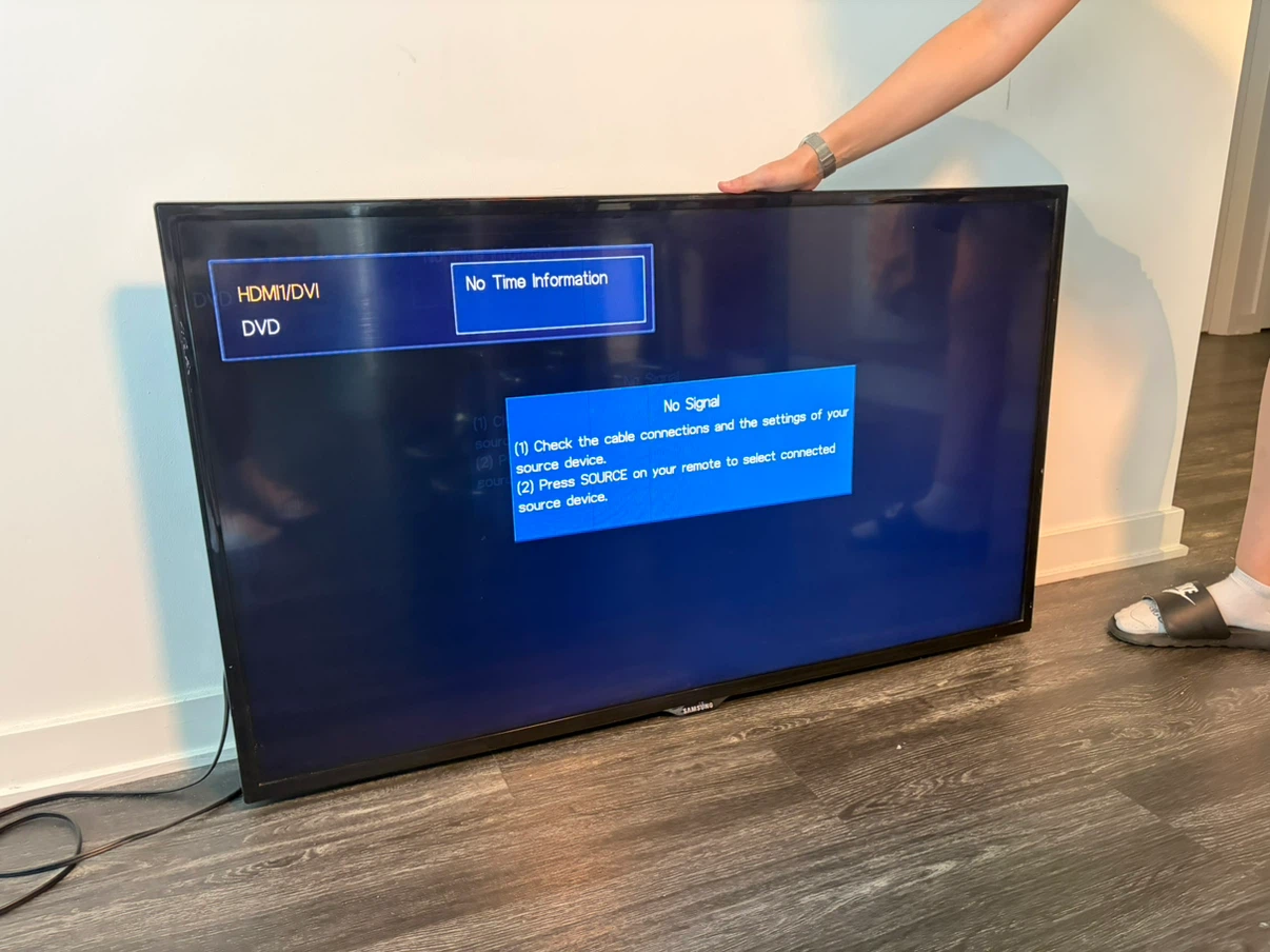 Samsung 40-inch HD TV (2012) - photo 3