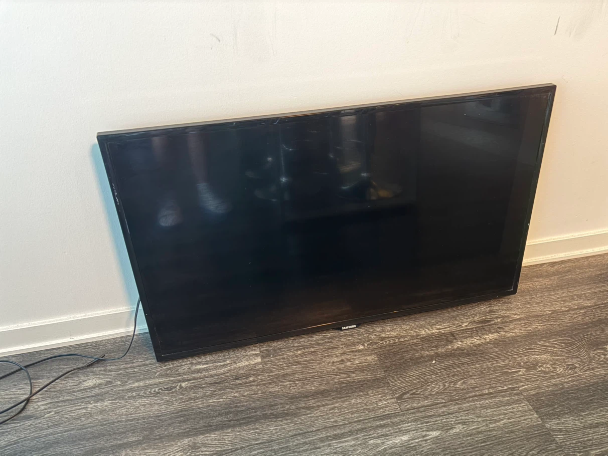 Samsung 40-inch HD TV (2012)
