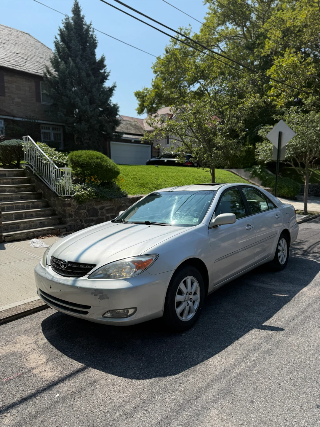 2004 Toyota Camry XLE (FULLY LOADED) - photo 2