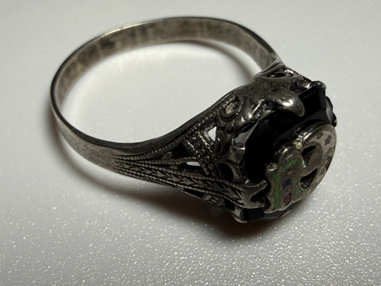 Vintage Onyx Ring with Enamel Detail - photo 2