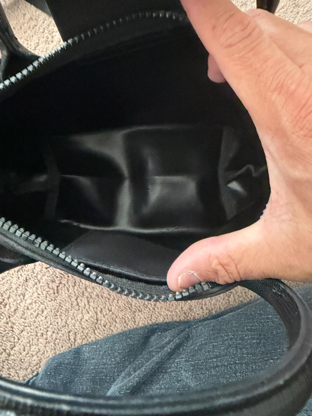Longchamp Black Nylon Top Handle Handbag - photo 4