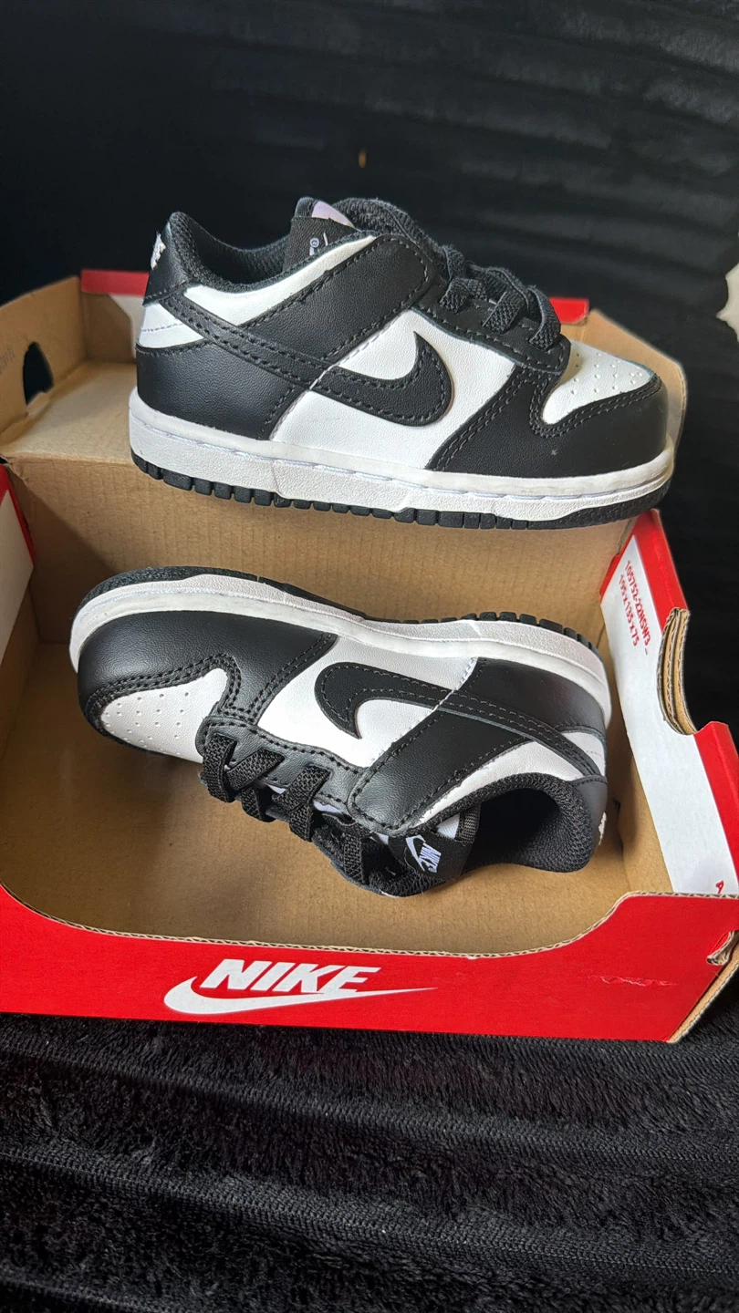 Nike Toddler Sneakers Black White