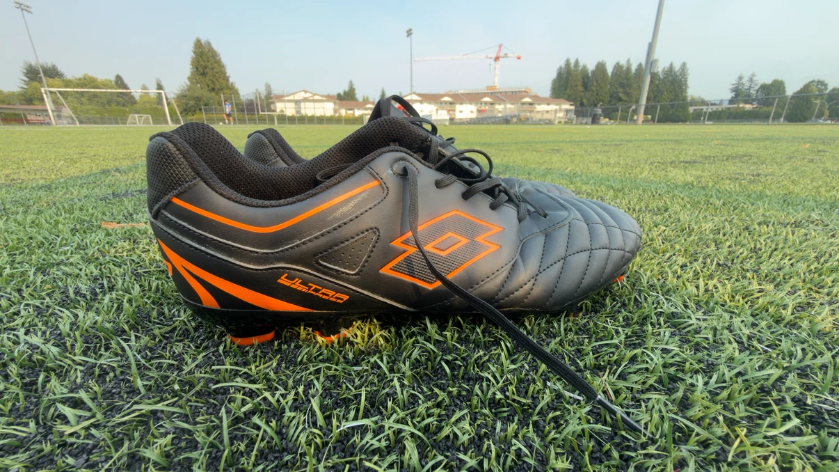 Lotto Ultra Soccer Cleats