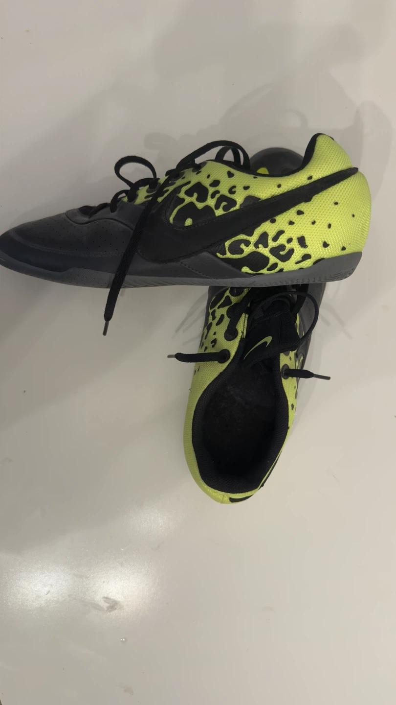 Nike Indoor Soccer Shoes - photo 2