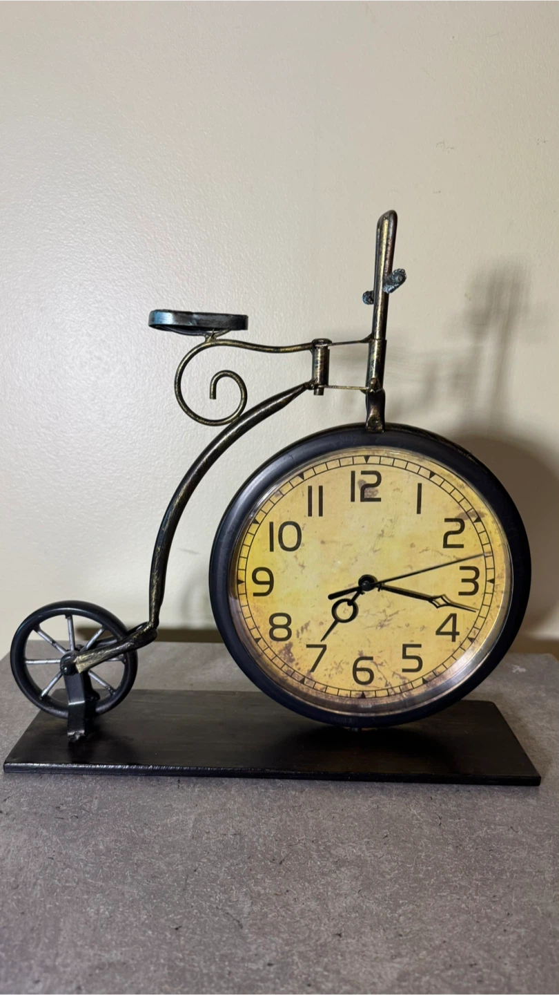 Vintage Bicycle Desk Clock
