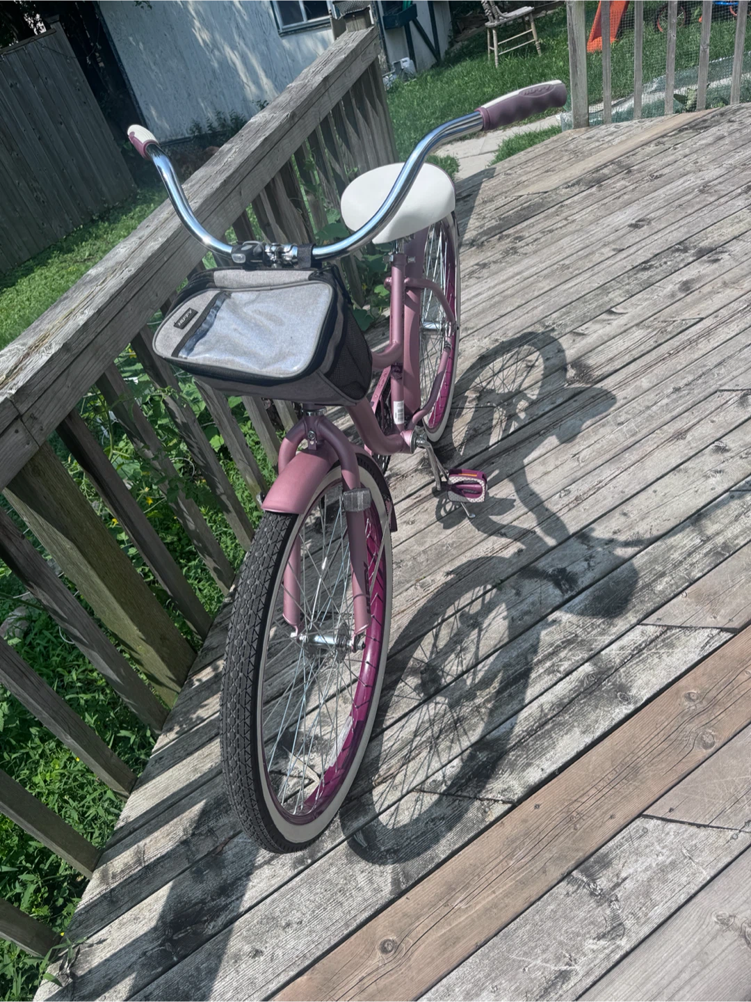 Huffy Pink Cruiser Bike 24 inch - photo 3