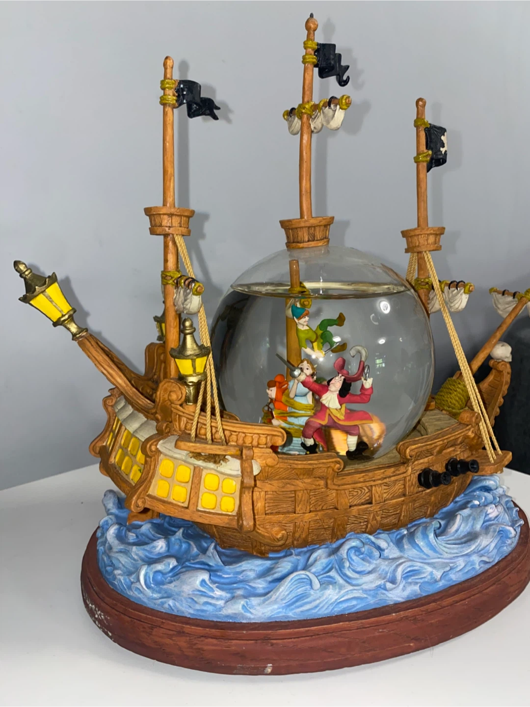 Disney Peter Pan Ship Snow Globe 2001 - photo 2