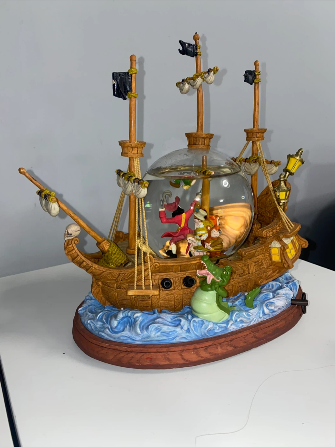 Disney Peter Pan Ship Snow Globe 2001 - photo 4