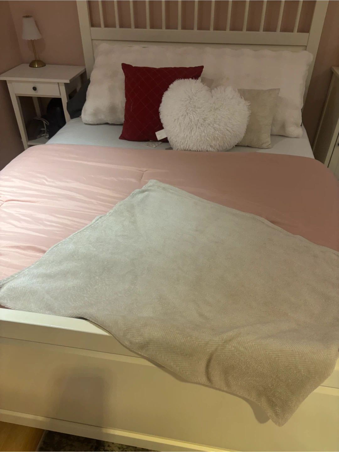White Spindle Headboard Bed Frame - photo 2