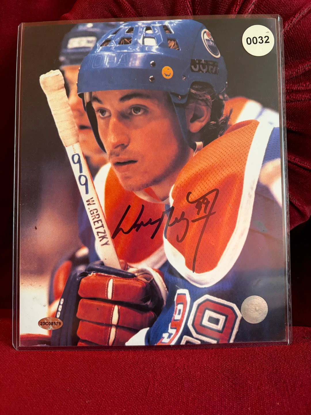 Wayne Gretzky Signed Photo with Certificate of Authenticity