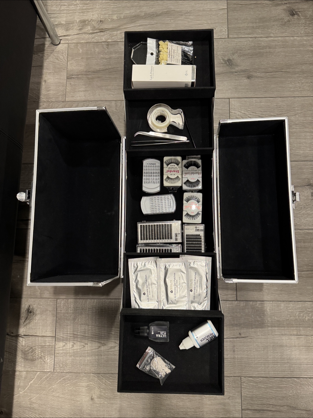 Lash Extension Kit with Case and Supplies