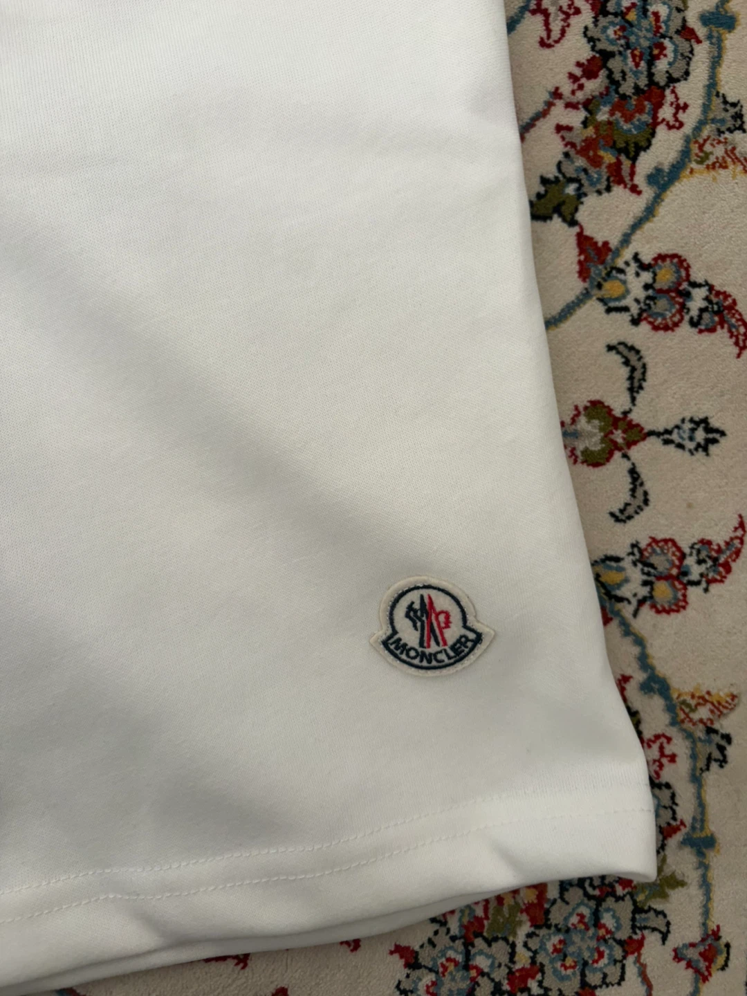 White Moncler shorts - photo 2
