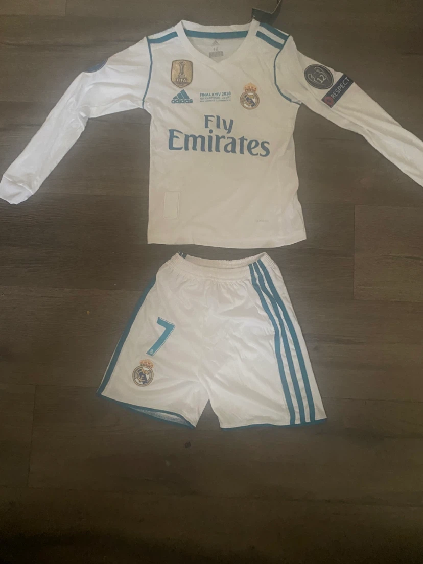 Real Madrid Ronaldo #7 Long Sleeve Jersey & Shorts Set