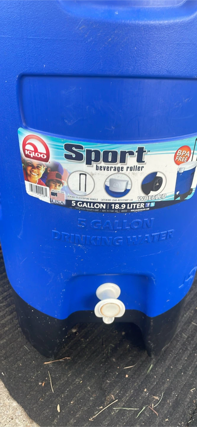 Igloo Sport Beverage Roller Cooler 5 Gallon
