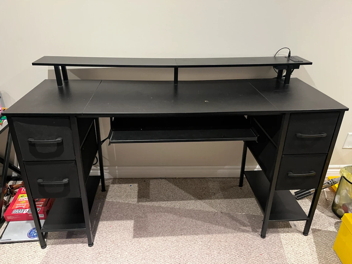 Black Gaming/Computer Desk – LED Lights – Great Condition