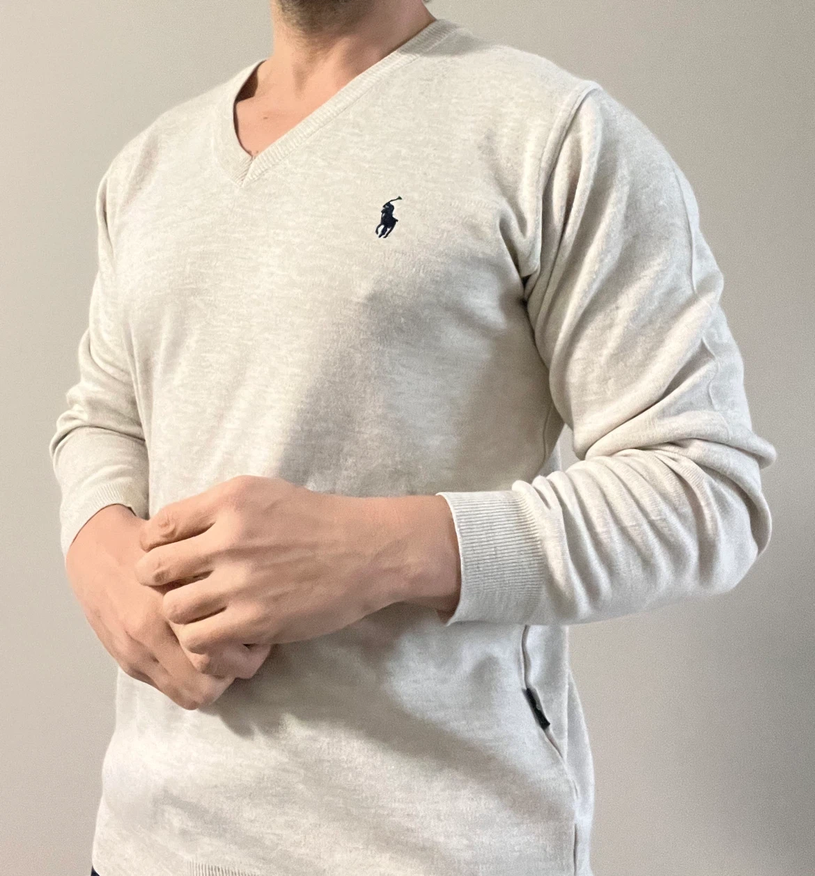 V-Neck Beige Sweater – Size Medium