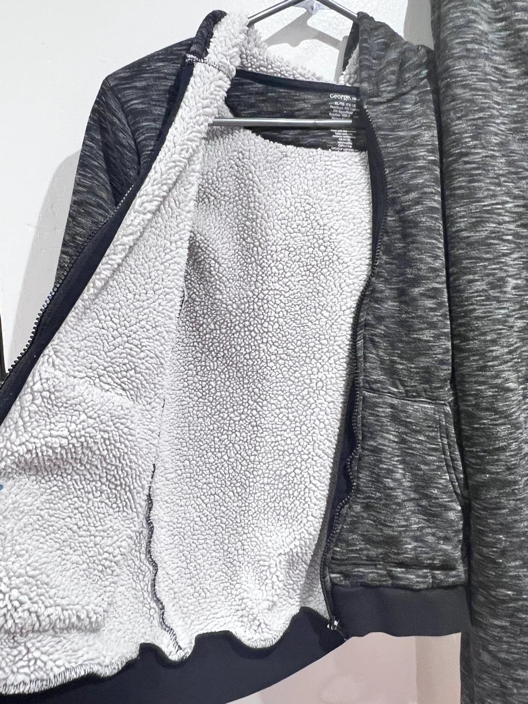 Boy’s Fleece-Lined Jogger Set - photo 3