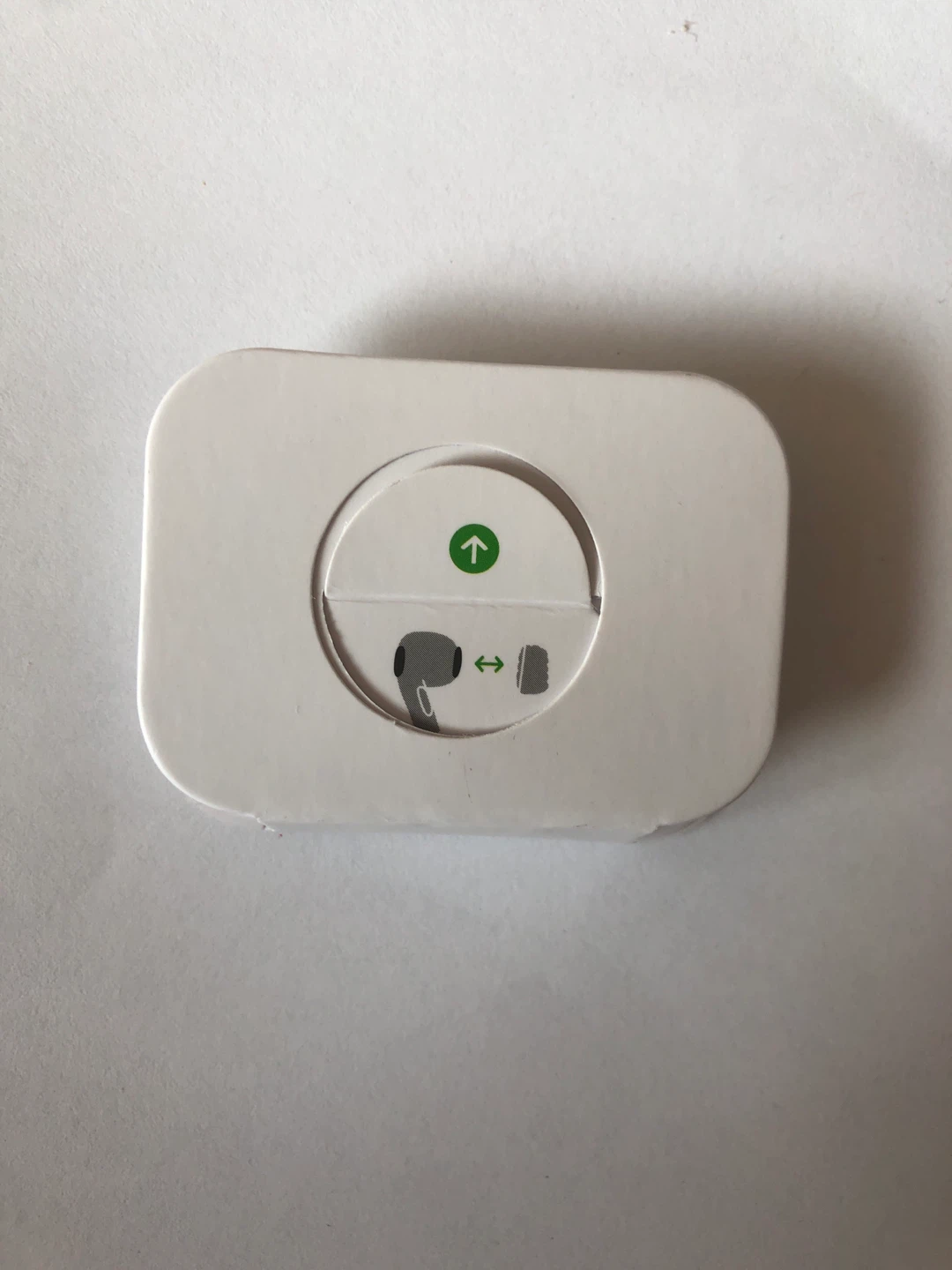 Apple AirPods Pro (1st Gen) Charging Case - photo 4