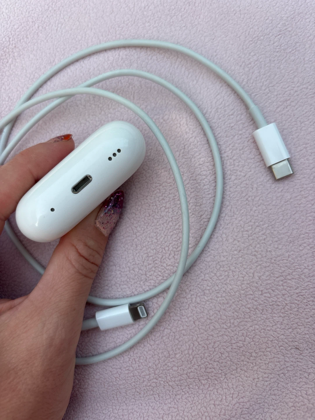 Apple AirPods Pro 2 with charging cable - photo 3