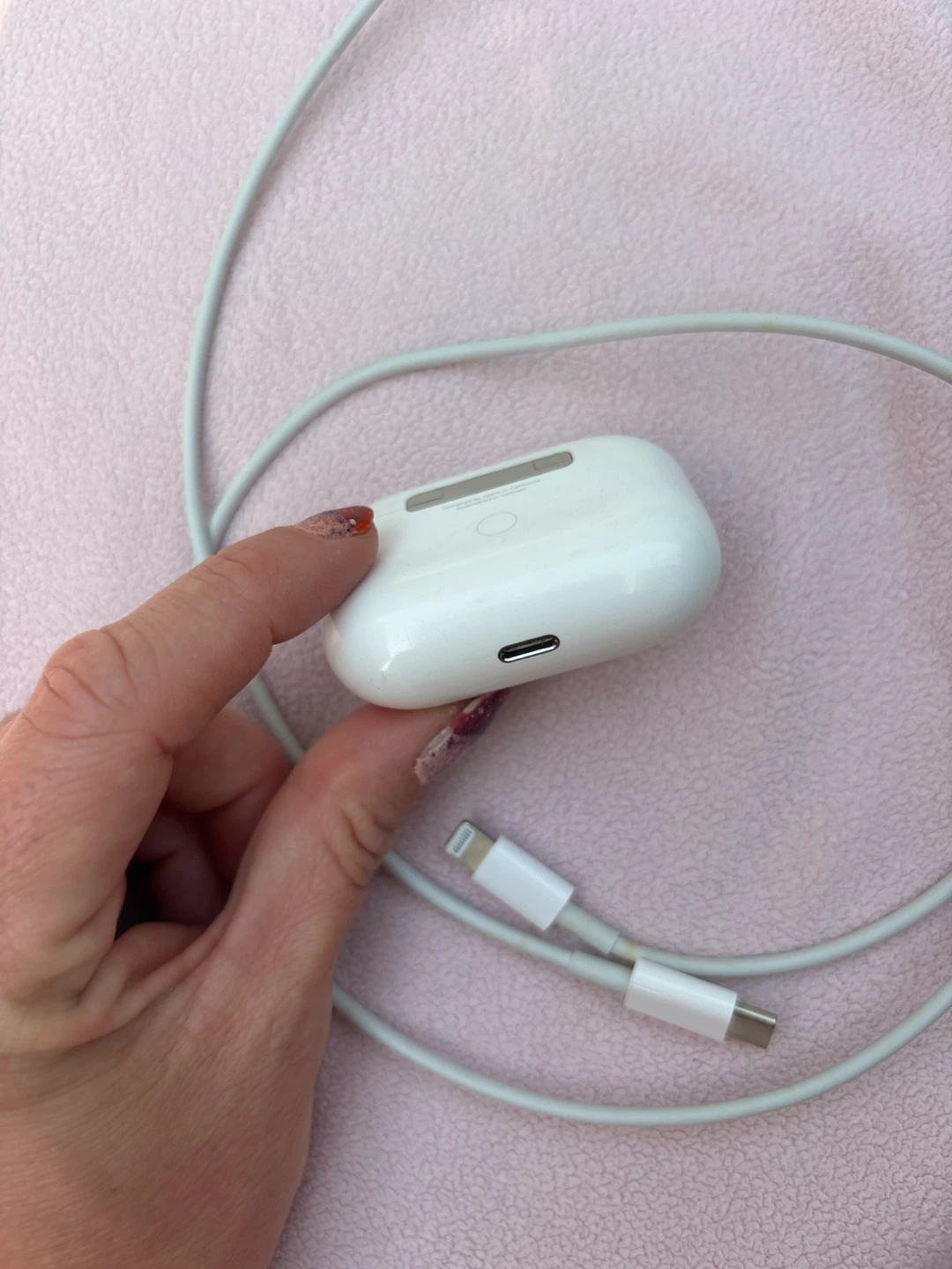 Apple AirPods Pro with USB-C to Lightning Cable - photo 3