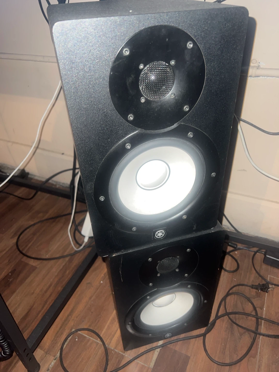 Yamaha HS7 monitors
