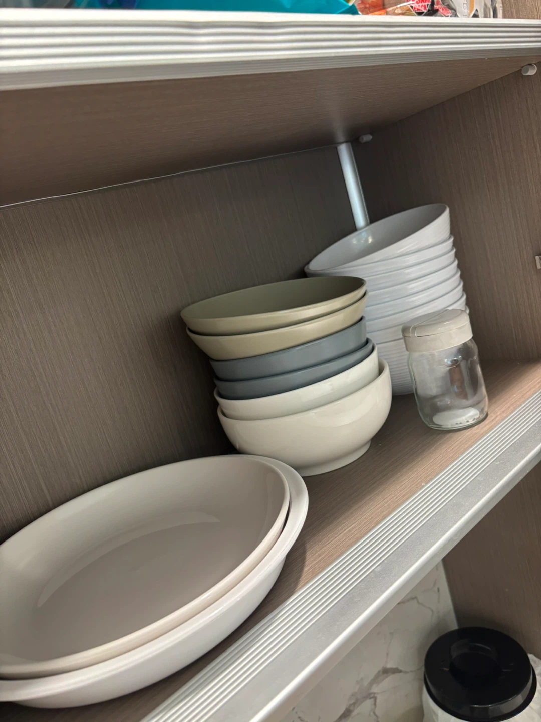 Set of bowls and dishes