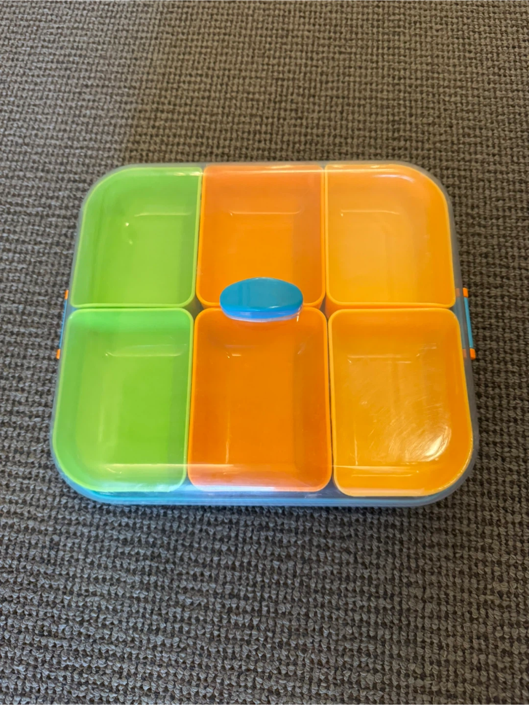 Multi-compartment snack container - photo 3
