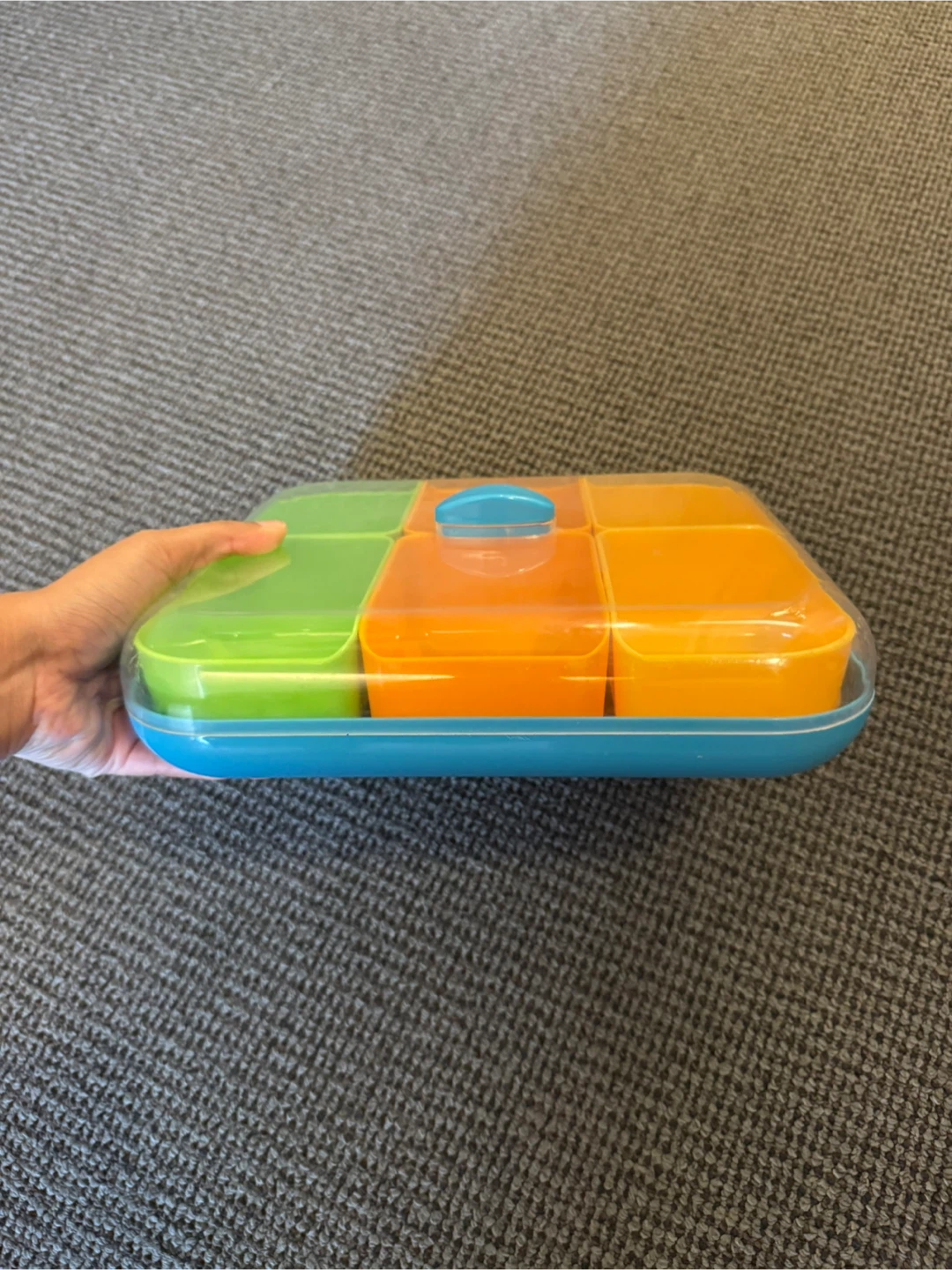 Multi-compartment snack container - photo 4