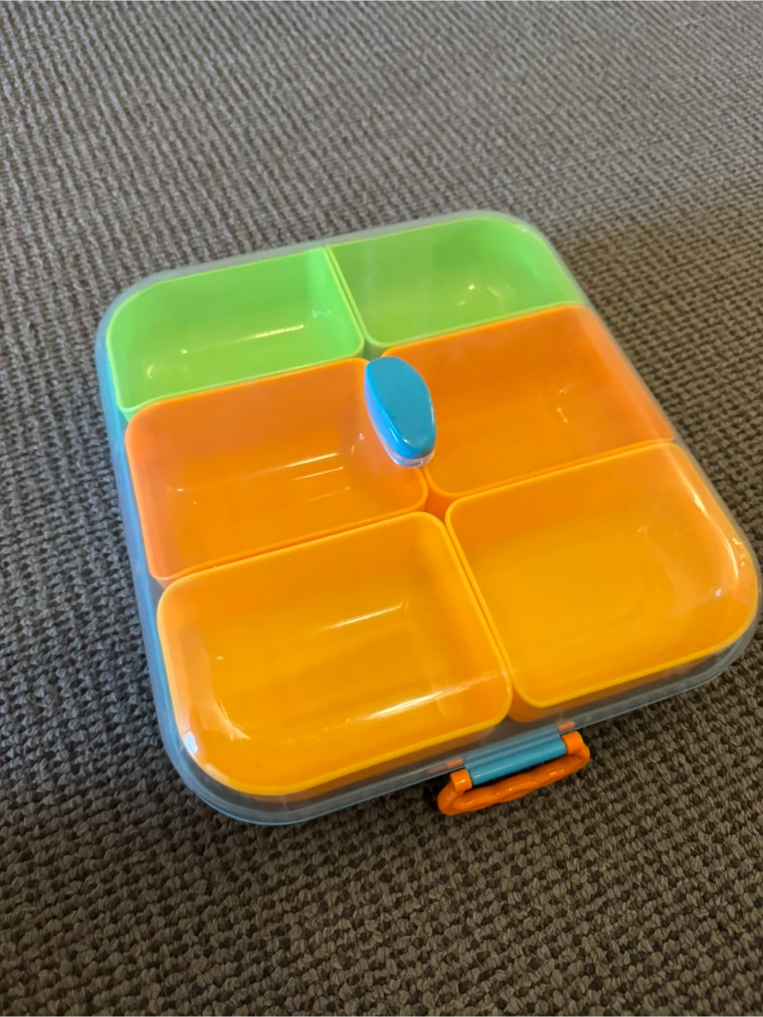 Multi-compartment snack container - photo 5