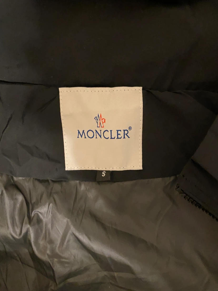 Moncler Black Hooded Jacket Size S - photo 4