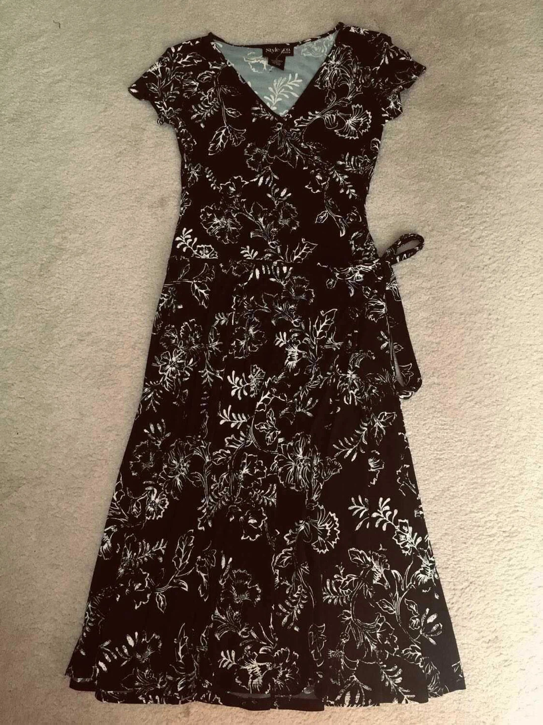 BRAND NEW Black & white Dress