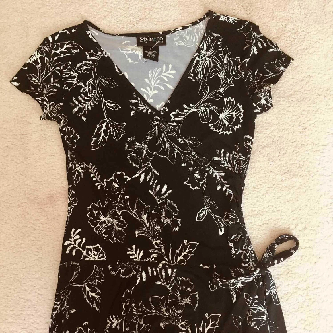 BRAND NEW Black & white Dress - photo 2
