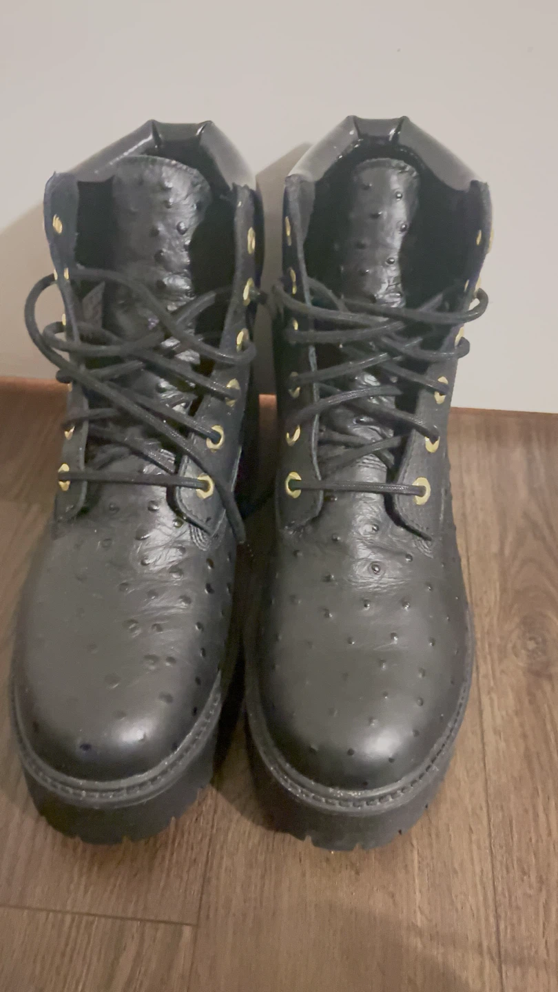 Timberland Black Ostrich Embossed Lace-Up Boots - photo 4