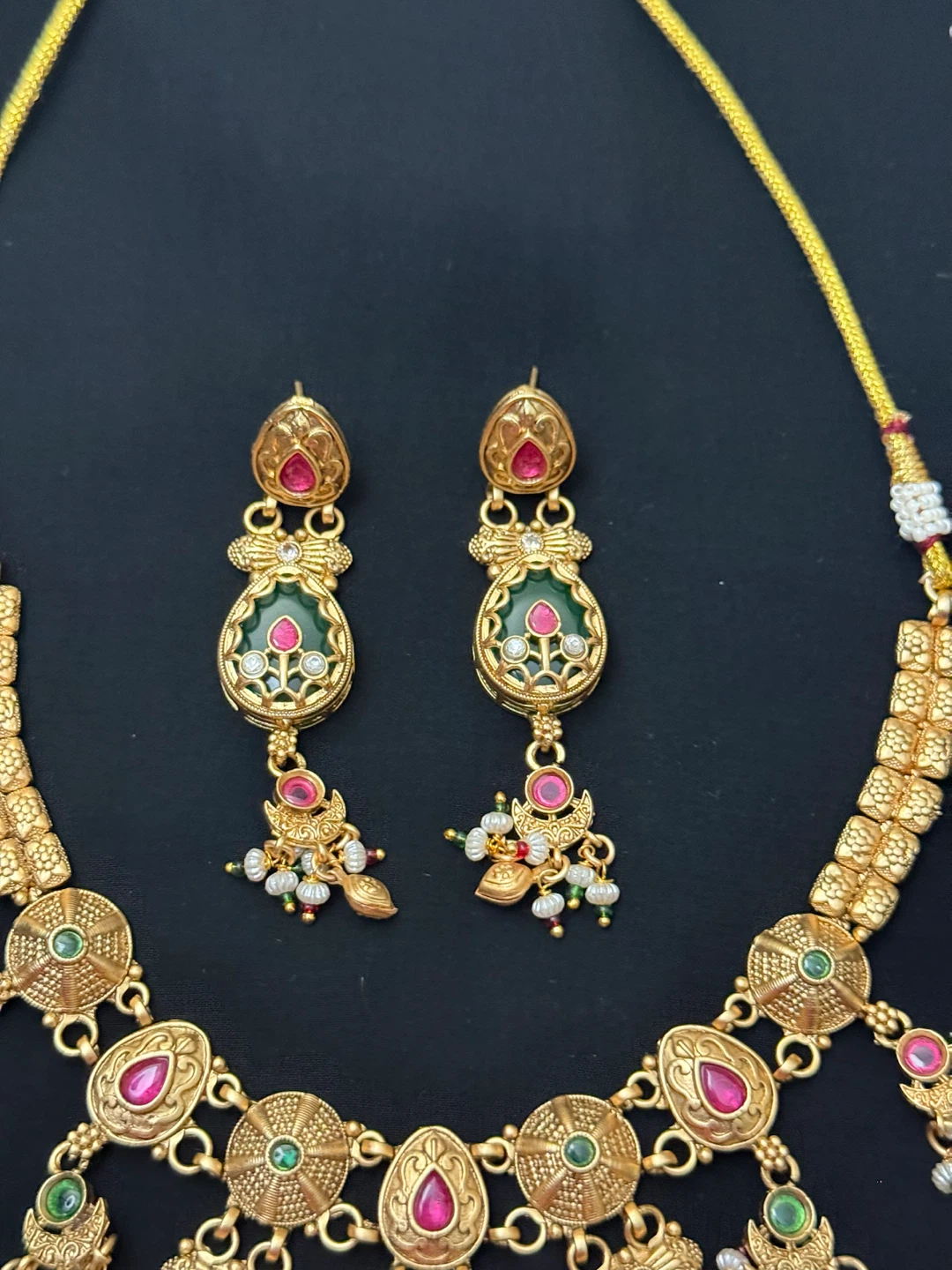 Gold plated Indian heritage necklace with earrings - photo 2