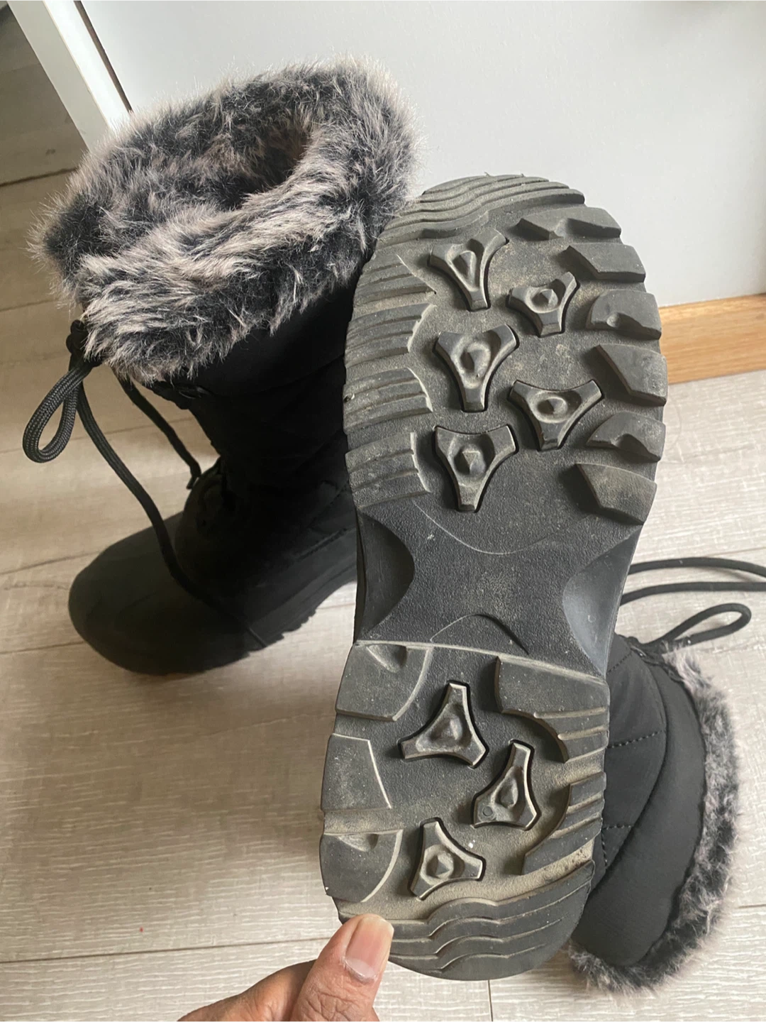 Black Quilted Winter Boots with Faux Fur Trim - photo 5